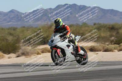 media/Oct-30-2025-Racers Edge (Thu) [[dabbdaf680]]/3-B Group/Session 4 (Turn 9 Side)/